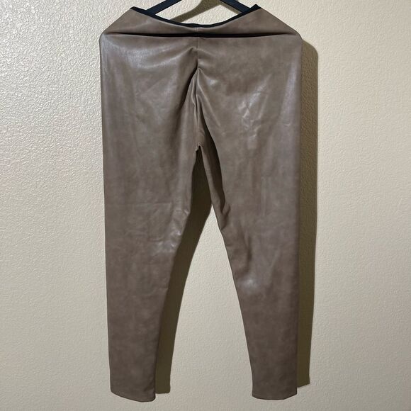 Sold - Picture 2 of 5